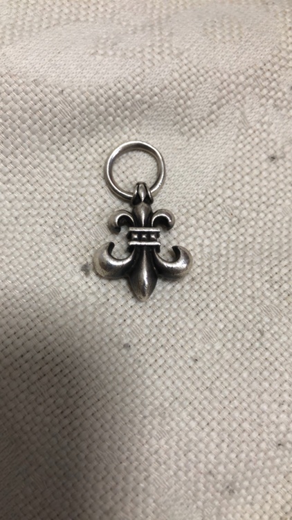 クロムハーツ　BS FLUER CHARM BSフレア チャーム ネックレストッ（古着・ファッション）の商品画像 - 査定依頼日：2026年7月1日 - 最高査定価格：30,000円