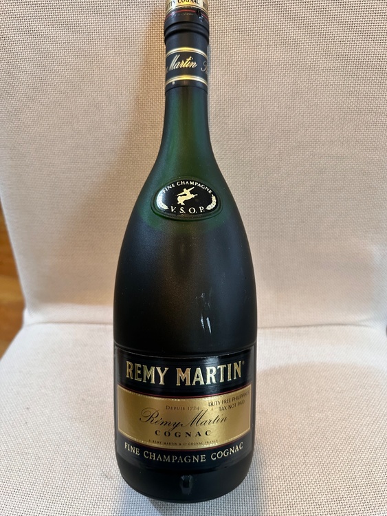 FINE CHAMPAGNE V.S.O.P.（お酒）の商品画像 - 査定依頼日：2026年1月15日 - 最高査定価格：2,100円