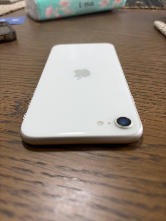 iPhone iPhoneSE 64GB SIMフリー（スマホ）の商品画像 - 査定依頼日：2026年6月6日 - 最高査定価格：12,000円
