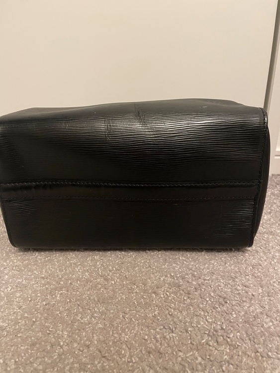 ルイヴィトン エピ （ブランドバッグ）の商品画像 - 査定依頼日：2025年12月18日 - 最高査定価格：75,000円