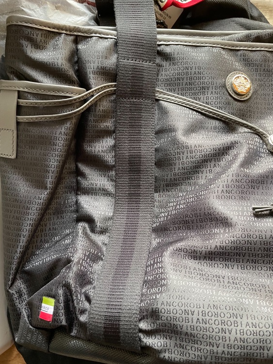 オロビアンコ（ブランドバッグ）の商品画像 - 査定依頼日：2025年6月16日 - 最高査定価格：6,000円