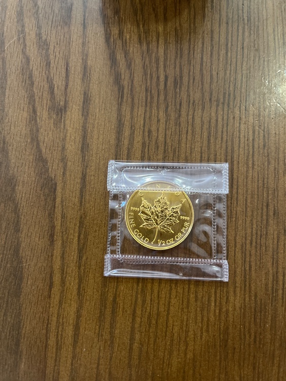 メイプルリーフコイン2分の１オンス（金・貴金属）の商品画像 - 査定依頼日：2026年3月4日 - 最高査定価格：80,000円