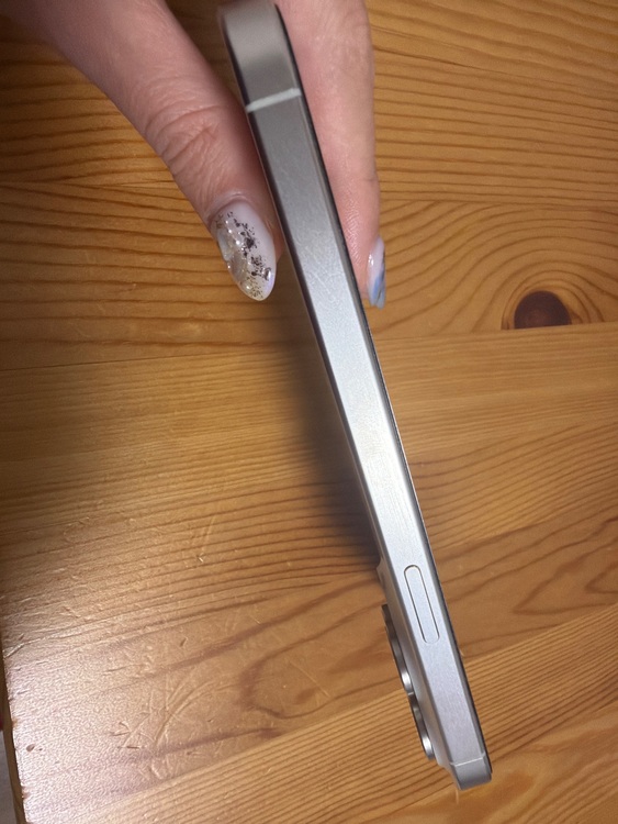 iPhone 15 Pro Max 1TB SIMフリー（スマホ）の商品画像 - 査定依頼日：2025年12月2日 - 最高査定価格：120,000円