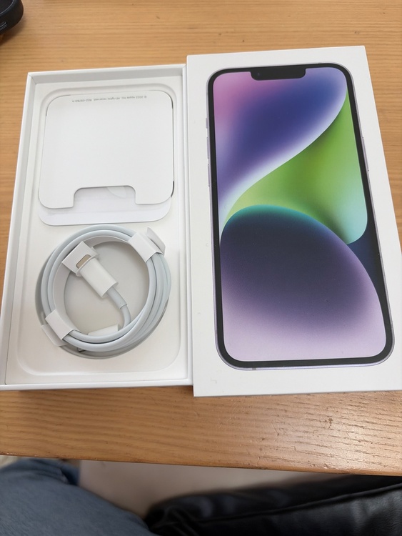 iPhone iPhone 14 256GB docomo（スマホ）の商品画像 - 査定依頼日：2026年7月25日 - 最高査定価格：52,000円
