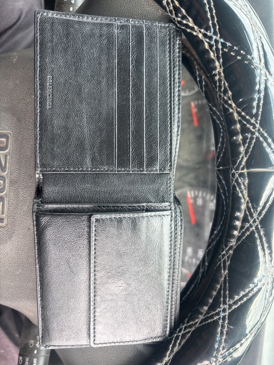 バレンシアガ  （ブランドバッグ）の商品画像 - 査定依頼日：2025年6月4日 - 最高査定価格：20,000円