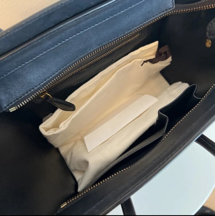 セリーヌ ラゲージ マイクロショッパー（ブランドバッグ）の商品画像 - 査定依頼日：2025年4月18日 - 最高査定価格：80,000円