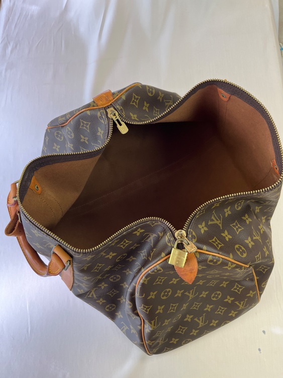 ボストンバック（ブランドバッグ）の商品画像 - 査定依頼日：2025年8月29日 - 最高査定価格：70,000円