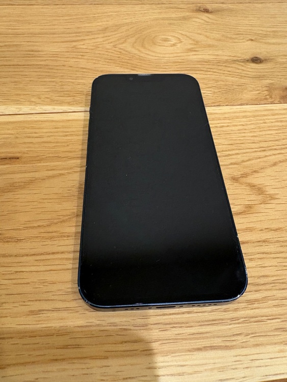 iPhone 13 128GB docomo（スマホ）の商品画像 - 査定依頼日：2026年1月22日 - 最高査定価格：100,000円