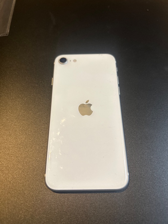 iPhoneSE第二世代（スマホ）の商品画像 - 査定依頼日：2026年1月20日 - 最高査定価格：12,000円