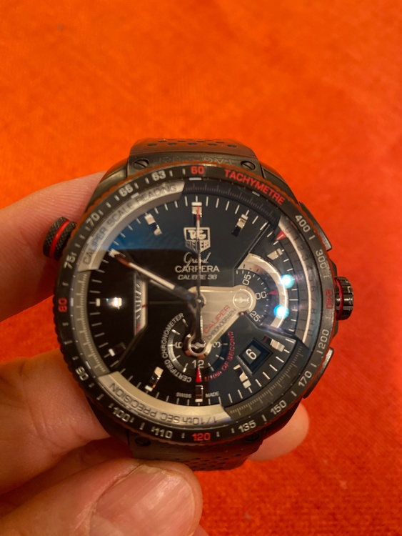 タグホイヤー　カレラ（高級時計）の商品画像 - 査定依頼日：2026年4月6日 - 最高査定価格：500,000円