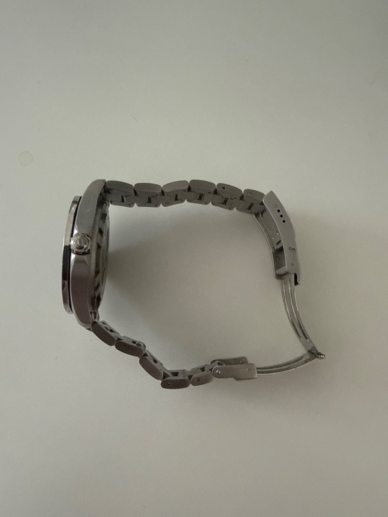 タグホイヤー アクアレーサー （高級時計）の商品画像 - 査定依頼日：2025年8月22日 - 最高査定価格：90,000円