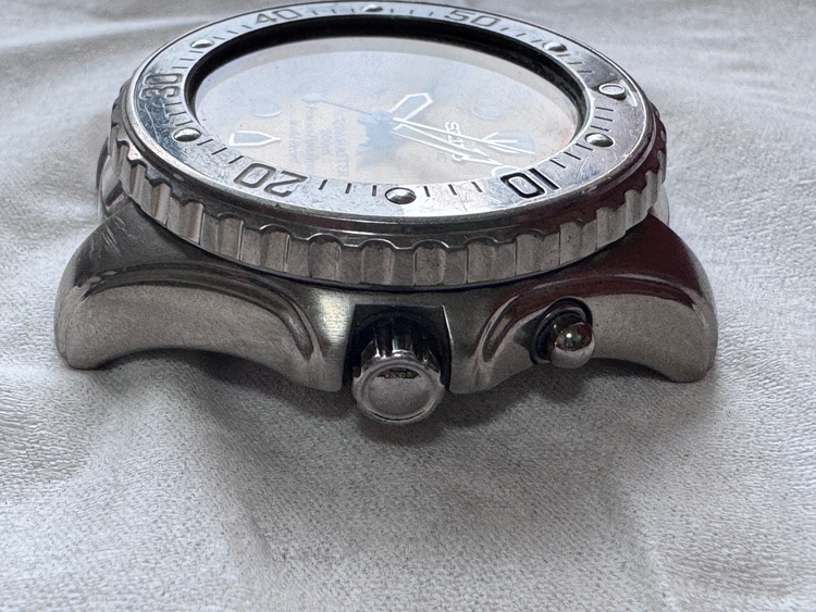 SEIKO KINETIC SCUBAMASTER 200m 腕時計 (1997（高級時計）の商品画像 - 査定依頼日：2025年11月23日 - 最高査定価格：15,000円