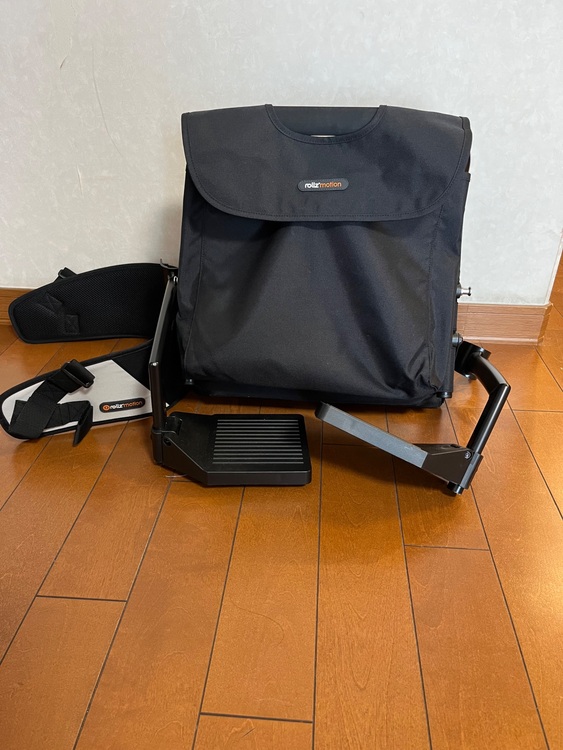 actmore車椅子　歩行器にもなる（介護用品）の商品画像 - 査定依頼日：2025年7月26日 - 最高査定価格：5,000円