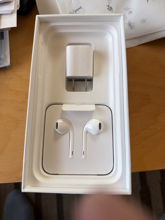 iPhoneXS 64GB docomo（スマホ）の商品画像 - 査定依頼日：2026年4月5日 - 最高査定価格：15,000円