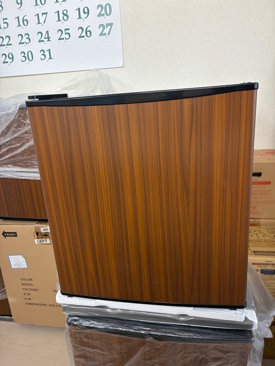 Z-MAX コンプレッサー式冷蔵庫48L ZR-48木目調（家電）の商品画像 - 査定依頼日：2025年12月22日 - 最高査定価格：2,000円