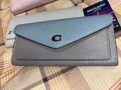 COACH 長財布（ブランド財布・小物）の商品画像 - 査定依頼日：2025年8月17日 - 最高査定価格：100,000円