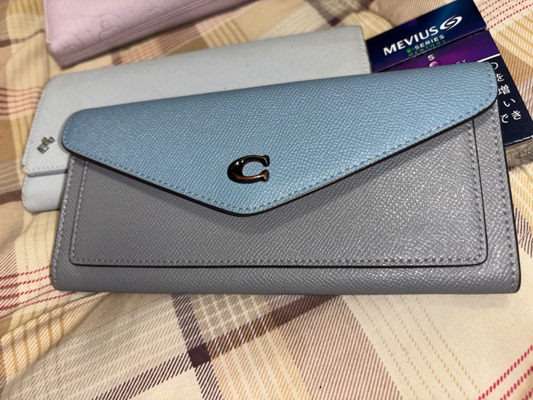 COACH 長財布（ブランド財布・小物）の商品画像 - 査定依頼日：2025年8月17日 - 最高査定価格：100,000円