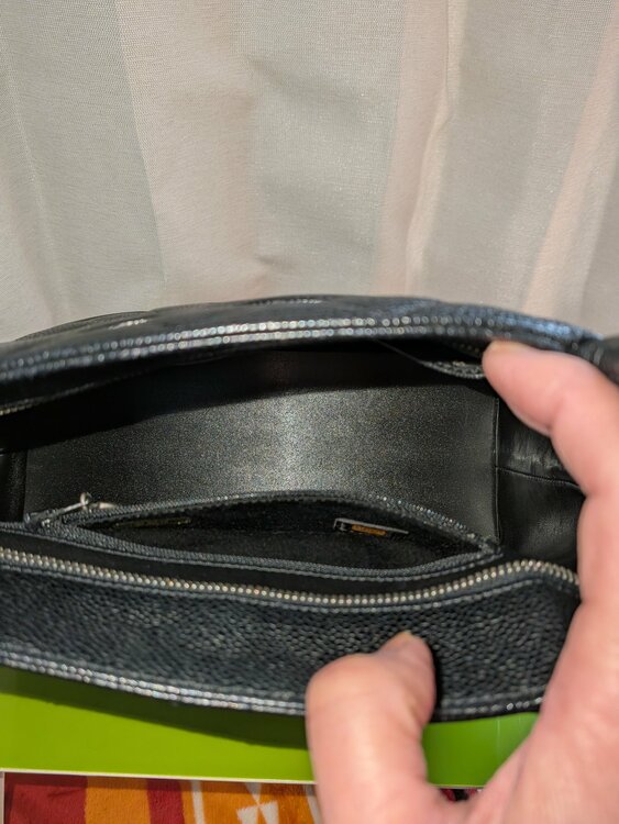 キャビアスキントートバッグ（ブランドバッグ）の商品画像 - 査定依頼日：2026年1月9日 - 最高査定価格：240,000円