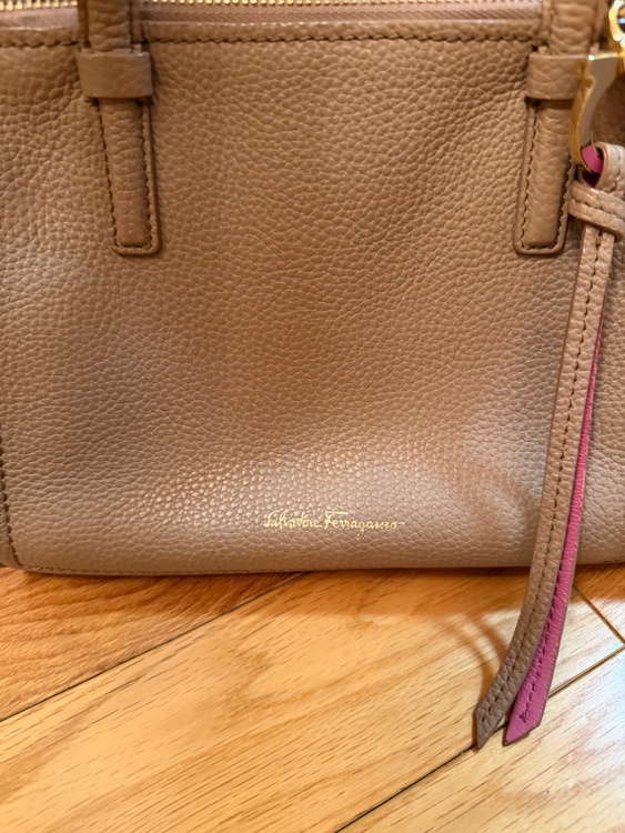 エイミー トートバッグ　グレー　レザー（ブランドバッグ）の商品画像 - 査定依頼日：2026年4月19日 - 最高査定価格：25,000円