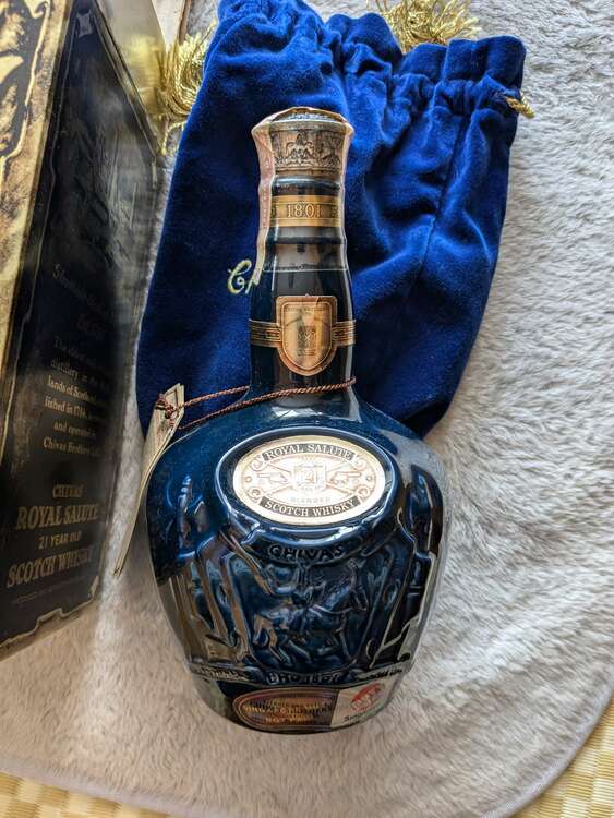 ウイスキー シーバスリーガル （お酒）の商品画像 - 査定依頼日：2025年1月23日 - 最高査定価格：4,000円