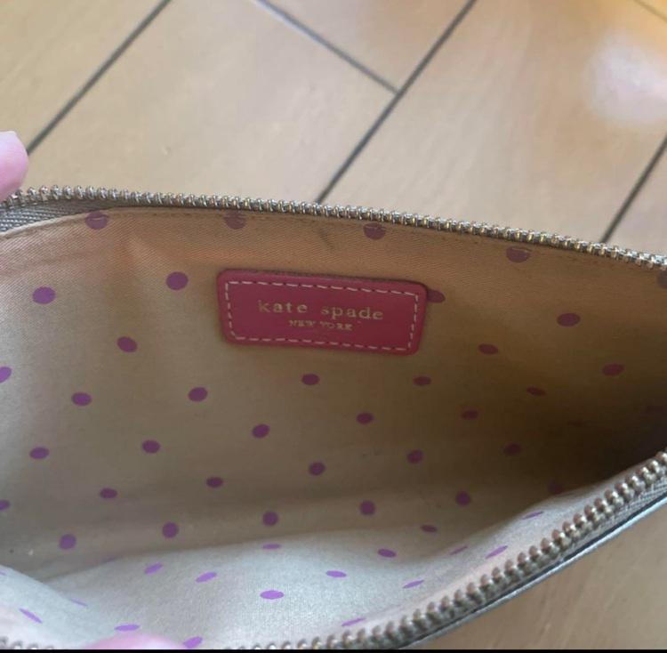 ペンケース（ブランド財布・小物）の商品画像 - 査定依頼日：2025年6月30日 - 最高査定価格：1,000円