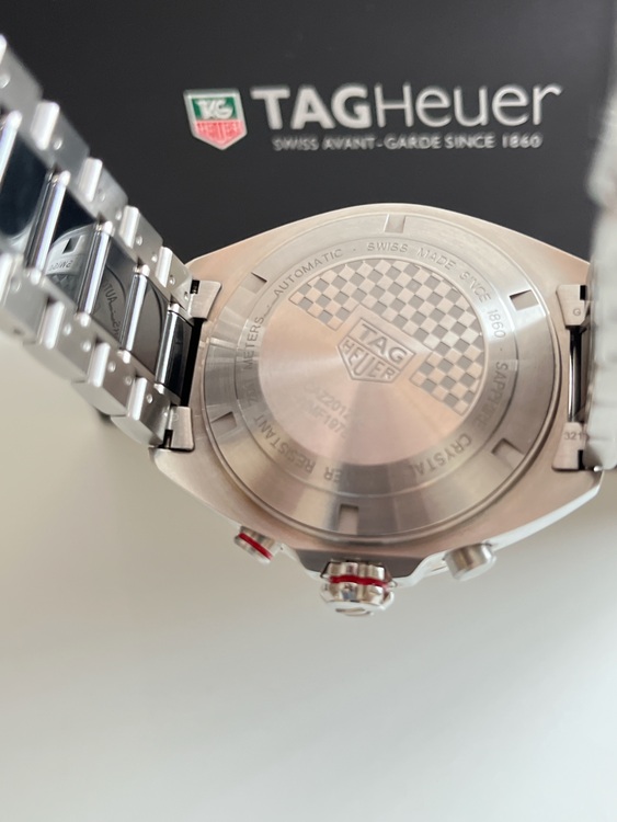 タグホイヤー フォーミュラ CAZ2012BA097（高級時計）の商品画像 - 査定依頼日：2025年6月21日 - 最高査定価格：220,000円