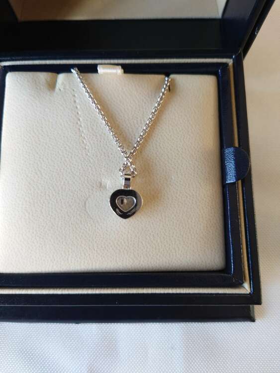 ショパール　Happyダイヤシリーズ（宝石）の商品画像 - 査定依頼日：2025年3月27日 - 最高査定価格：100,000円