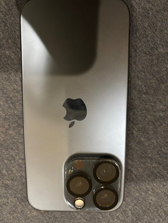 iPhone 15 Pro 256GB Softbank（スマホ）の商品画像 - 査定依頼日：2025年3月16日 - 最高査定価格：88,000円