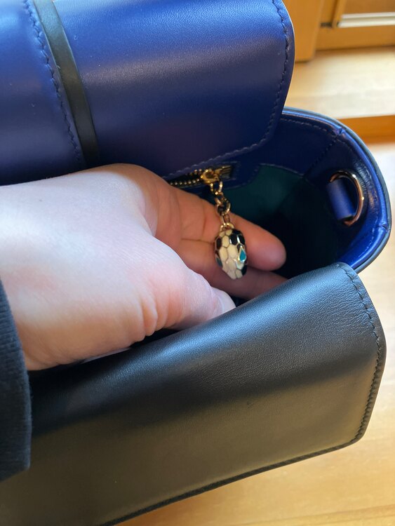 ブルガリバッグ  （ブランドバッグ）の商品画像 - 査定依頼日：2025年5月24日 - 最高査定価格：70,000円