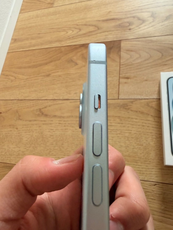 iPhone iPhone 15 128GB SIMフリー（スマホ）の商品画像 - 査定依頼日：2026年9月12日 - 最高査定価格：53,000円