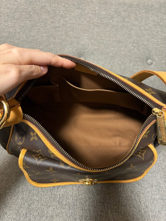 FL0016（ブランドバッグ）の商品画像 - 査定依頼日：2025年5月3日 - 最高査定価格：180,000円