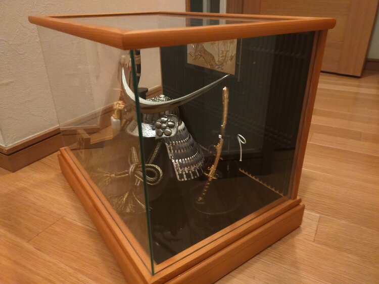 5月兜（美術品・骨董品）の商品画像 - 査定依頼日：2026年3月26日 - 最高査定価格：3,000円