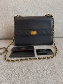 CHANEL チェーンショルダー　黒（ブランドバッグ）の商品画像 - 査定依頼日：2026年6月1日 - 最高査定価格：200,000円