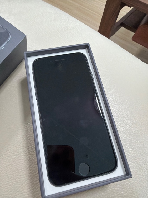 iPhone8（スマホ）の商品画像 - 査定依頼日：2026年10月12日 - 最高査定価格：4,500円