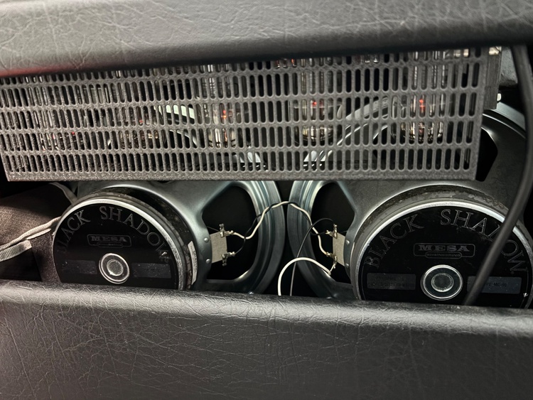 メサ・ブギー LONE STAR  2x12 USA使用110V（ピアノ・楽器・PA機材）の商品画像 - 査定依頼日：2026年3月29日 - 最高査定価格：3,000円