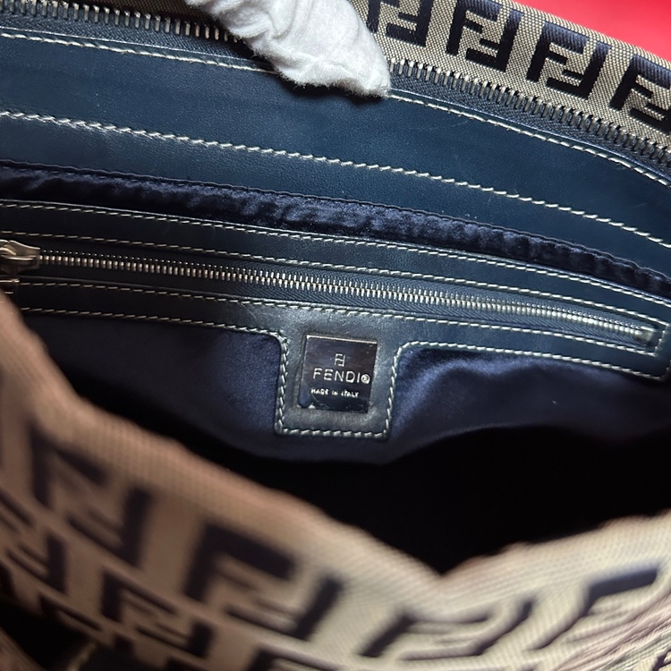 フェンディ（ブランドバッグ）の商品画像 - 査定依頼日：2026年6月2日 - 最高査定価格：100,000円