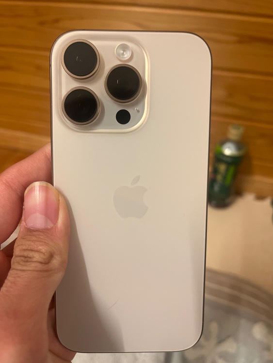 iPhone 16 Pro 512GB SIMフリー（スマホ）の商品画像 - 査定依頼日：2026年3月17日 - 最高査定価格：129,000円