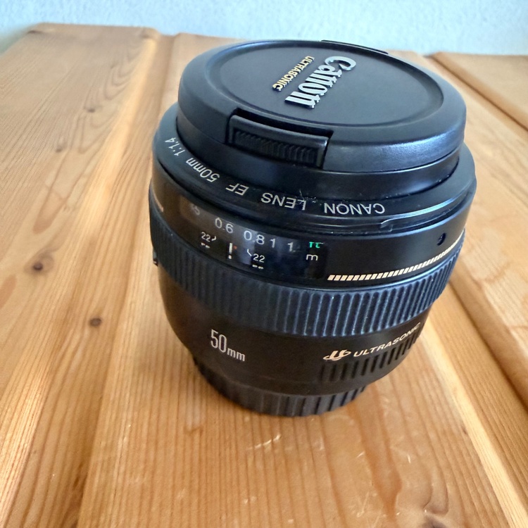 キャノンレンズEF 50mm 2:1.4 ULTRASONIC（カメラ）の商品画像 - 査定依頼日：2026年5月29日 - 最高査定価格：6,100円