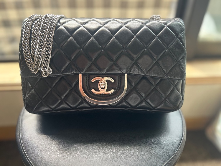 シャネル マトラッセ （ブランドバッグ）の商品画像 - 査定依頼日：2026年4月3日 - 最高査定価格：400,000円