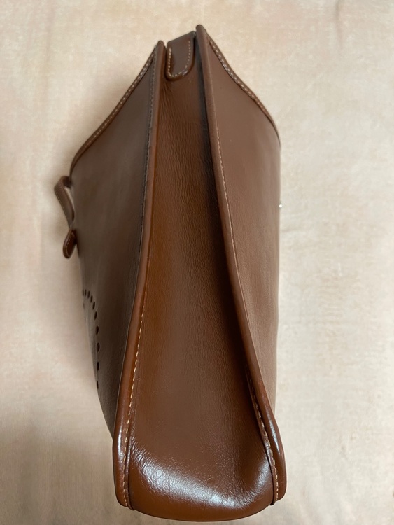 エブリン　茶色（ブランドバッグ）の商品画像 - 査定依頼日：2025年7月28日 - 最高査定価格：200,000円