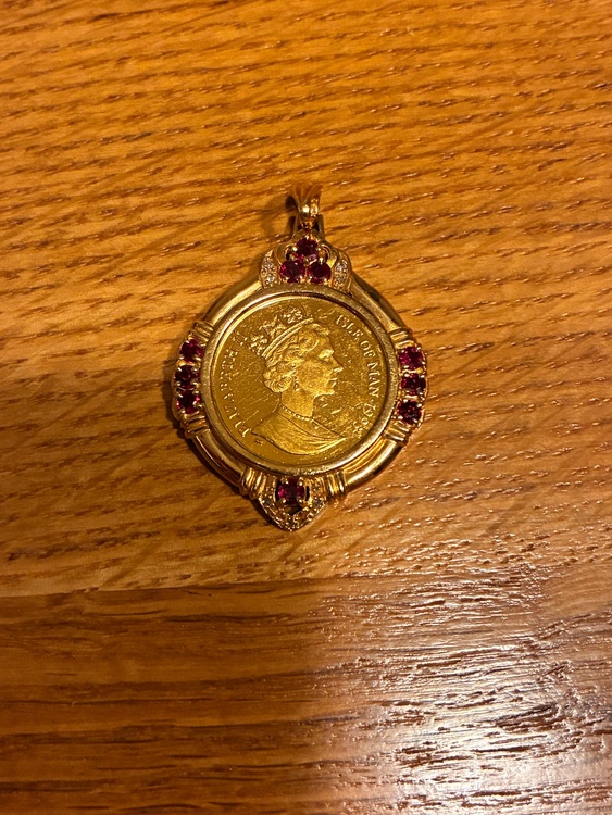 島キャット金貨(純金 k24)金貨ペンダントトップ エリザベス2世1/5オンス（金・貴金属）の商品画像 - 査定依頼日：2026年6月4日 - 最高査定価格：300,000円