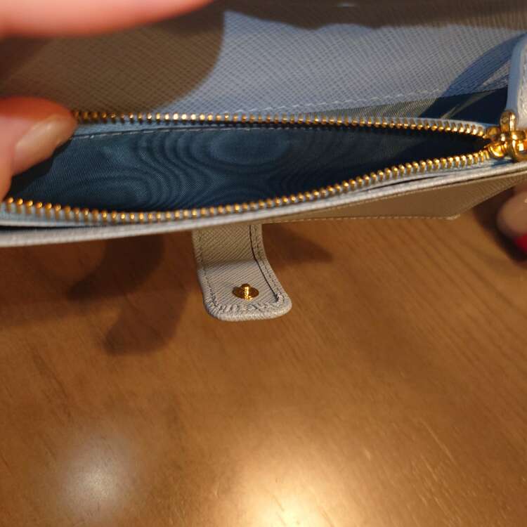 プラダ  （ブランドバッグ）の商品画像 - 査定依頼日：2025年2月24日 - 最高査定価格：23,000円