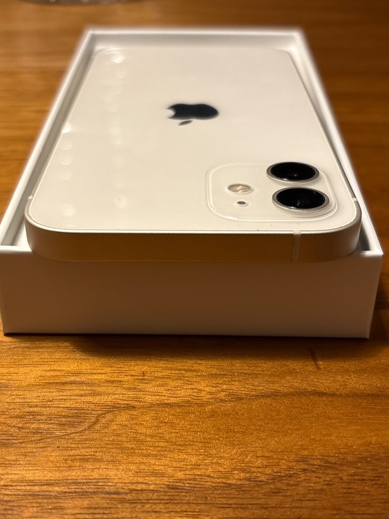 iPhone 12 128GB SIMフリー（スマホ）の商品画像 - 査定依頼日：2026年3月14日 - 最高査定価格：27,000円