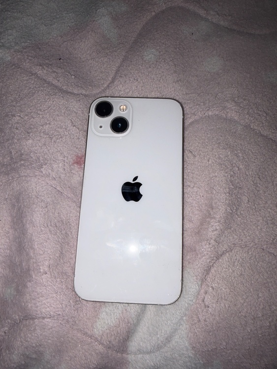 iPhone 13 256GB docomo（スマホ）の商品画像 - 査定依頼日：2026年5月1日 - 最高査定価格：22,000円