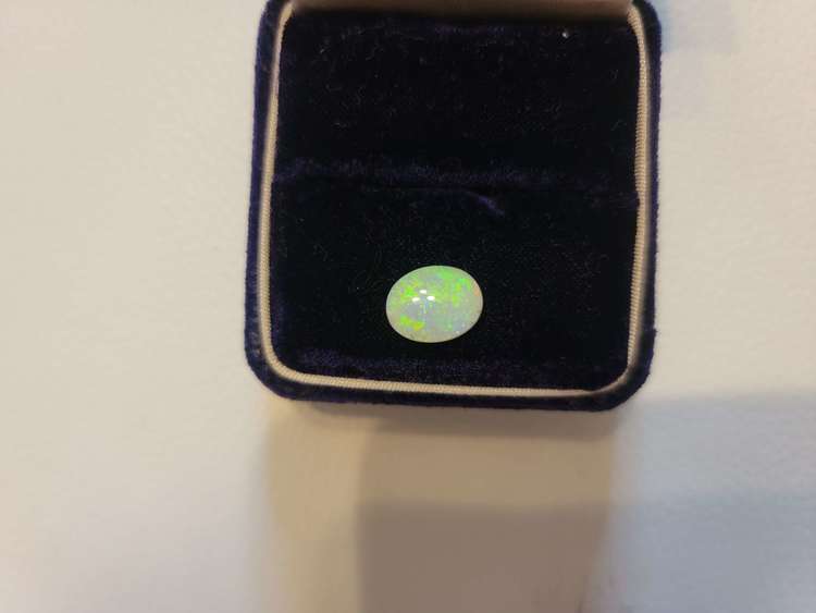 オパール（宝石）の商品画像 - 査定依頼日：2023年7月23日 - 最高査定価格：5,000円