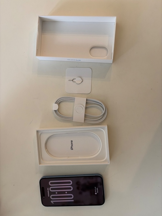 iPhone 17 256GB Softbank（スマホ）の商品画像 - 査定依頼日：2026年4月30日 - 最高査定価格：108,000円