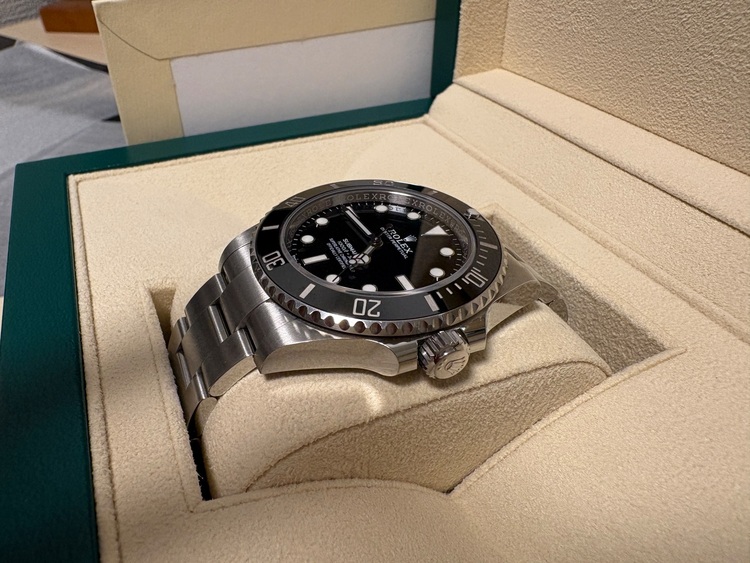 ロレックス サブマリーナ（高級時計）の商品画像 - 査定依頼日：2025年11月6日 - 最高査定価格：1,800,000円