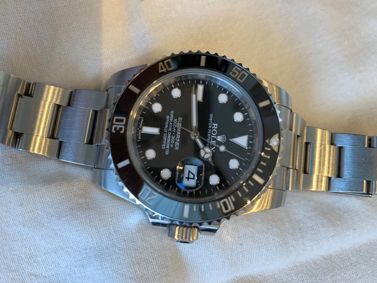 SUBMARINER DATE（高級時計）の商品画像 - 査定依頼日：2022年9月9日 - 最高査定価格：1,450,000円