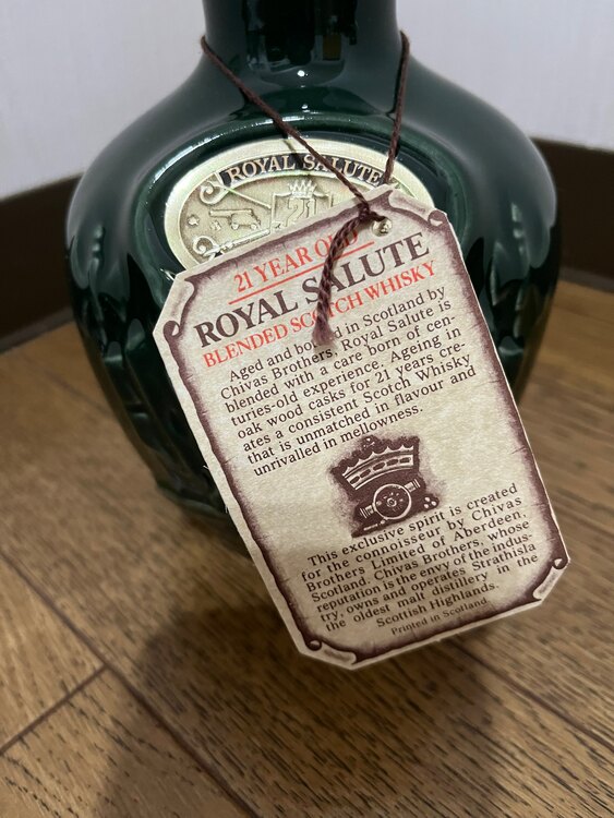 シーバースリーガル　ロイヤルサルート21年（お酒）の商品画像 - 査定依頼日：2025年2月20日 - 最高査定価格：5,500円