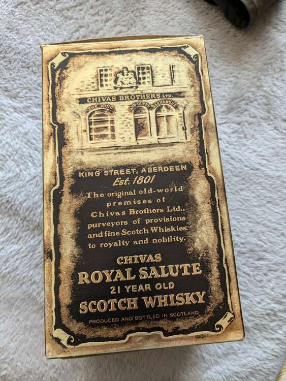 ウイスキー シーバスリーガル （お酒）の商品画像 - 査定依頼日：2025年1月23日 - 最高査定価格：4,000円